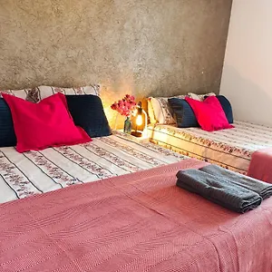 urquinaona-rooms.topbarcelonahotels.com/